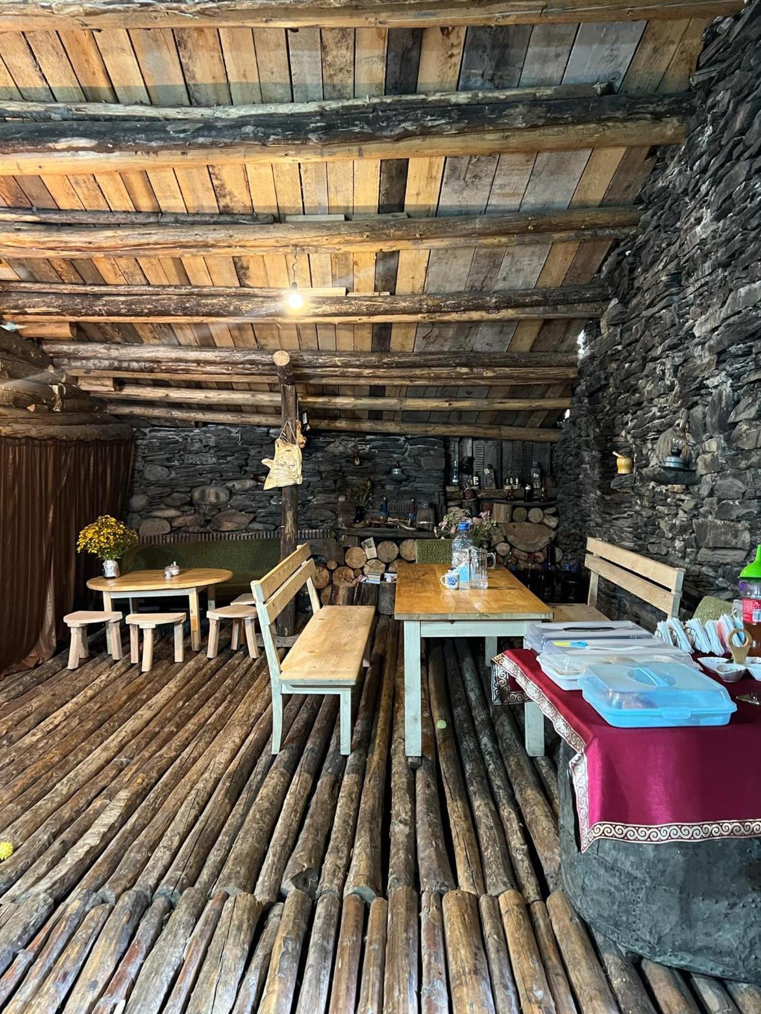 Hotel Ushguli 12 Century Exterior foto